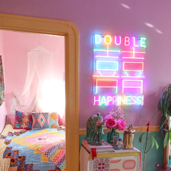 Double Happiness by Emily Eldridge - signe en néon LED