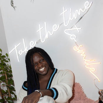 Take The Time To Smile by Smiley®, signe en néon LED