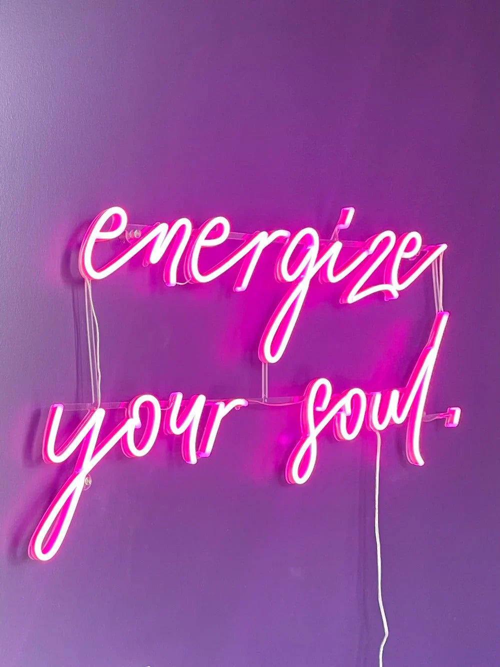 Les meilleures typographies pour enseignes néon (et pourquoi elles fonctionnent si bien)