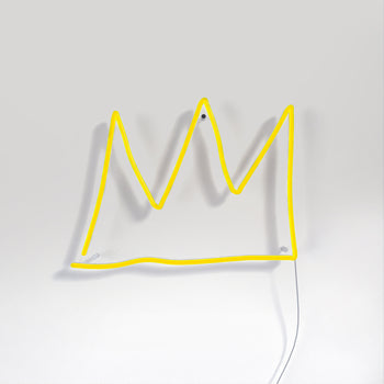 The Crown YP x Jean Michel Basquiat, signe en néon LED