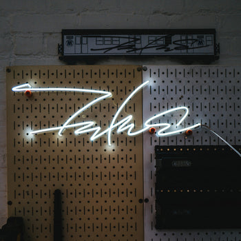 Signatura by Futura - Signe en néon LED