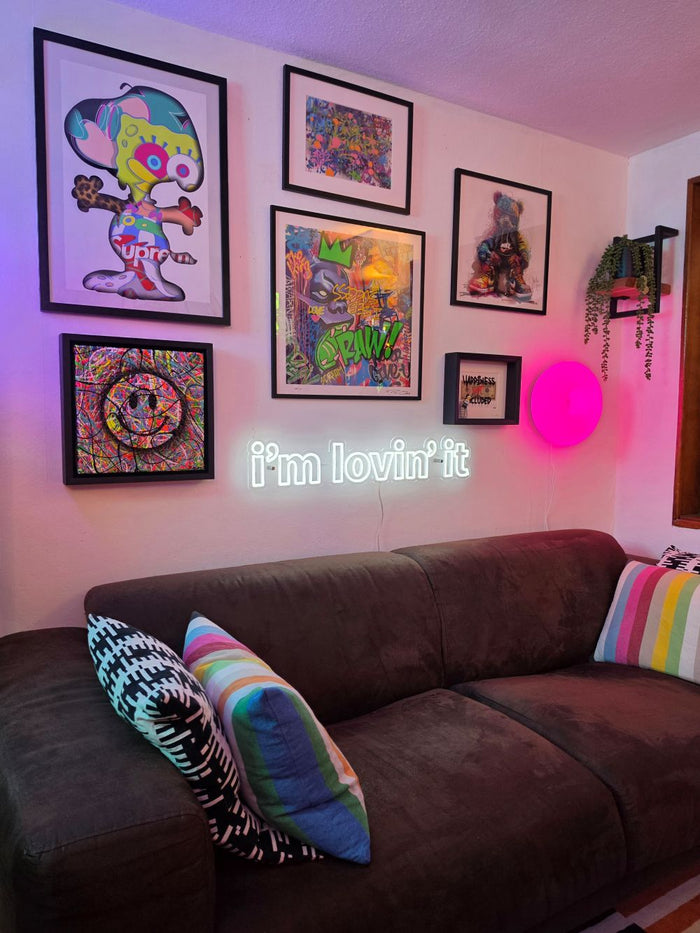 Pièce de la collection mise en scène à la maison : néon LED