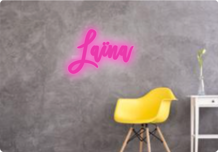 Custom text: Laïna