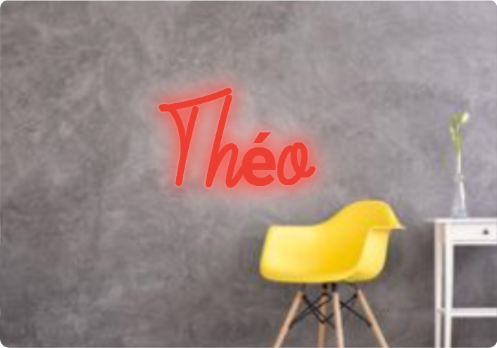 Custom text: Théo