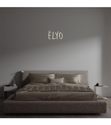 Custom text: ËLYO