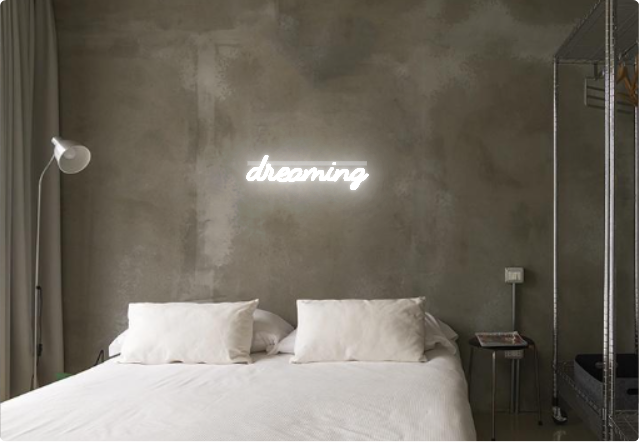 Custom text: dreaming