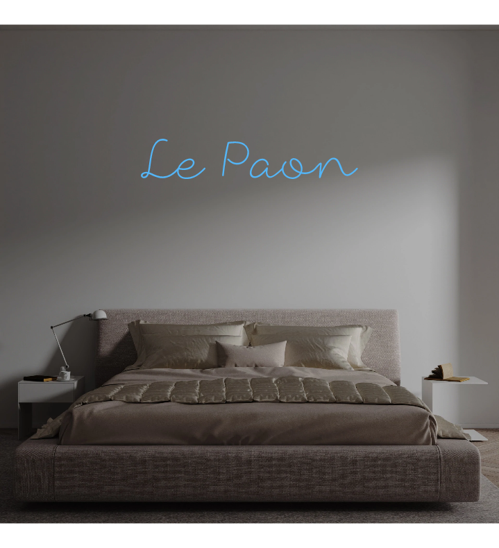 Custom text: Le Paon