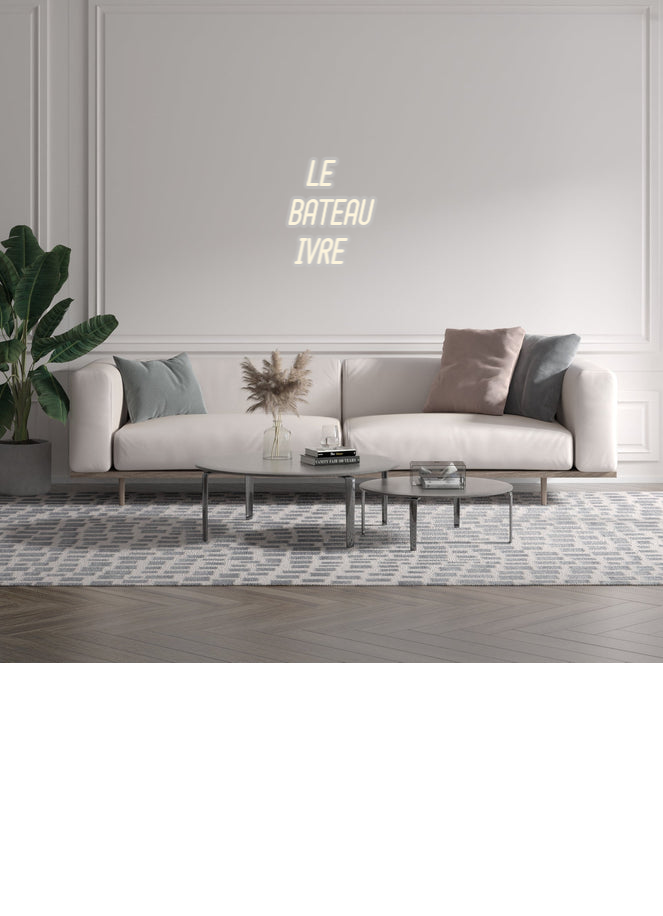 Custom text: LE
BATEAU
IVRE