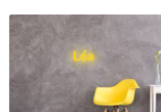 Custom text: Léa