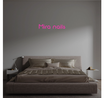 Custom text: Mira nails