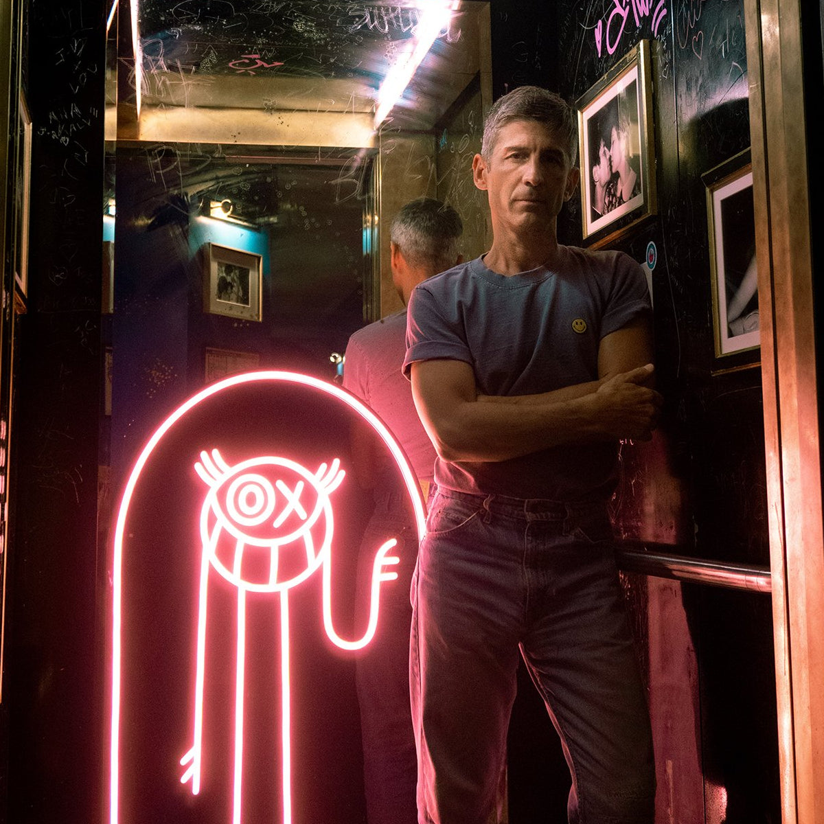 Hello Mr A © by André Saraiva - Signe en néon LED