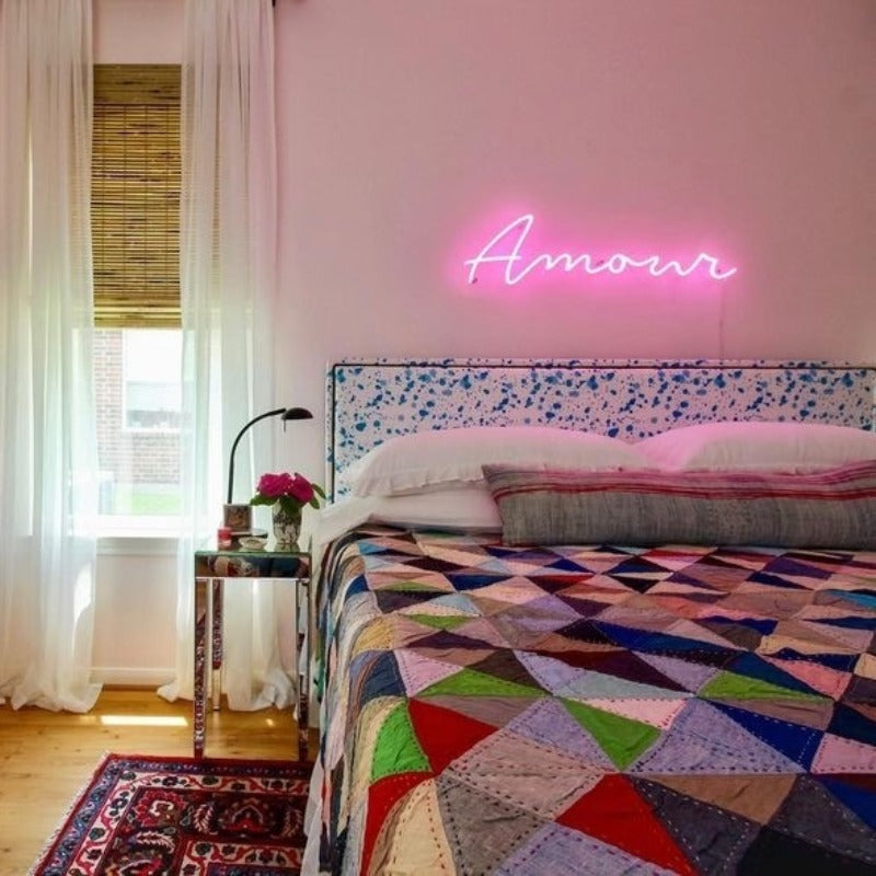 Amour Cursive, signe en néon LED