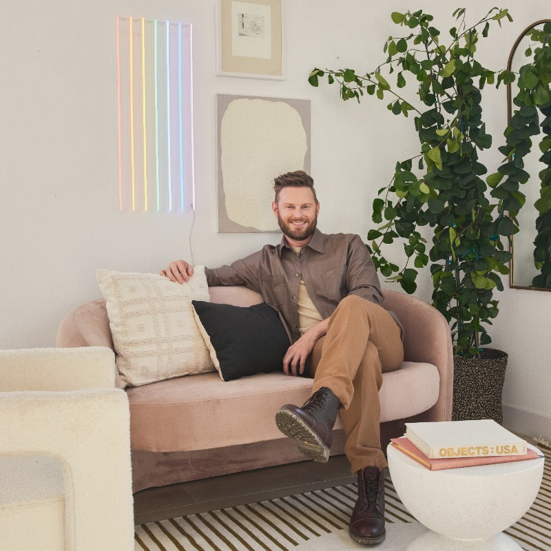 Love Wins Rainbow by Bobby Berk, signe en néon LED