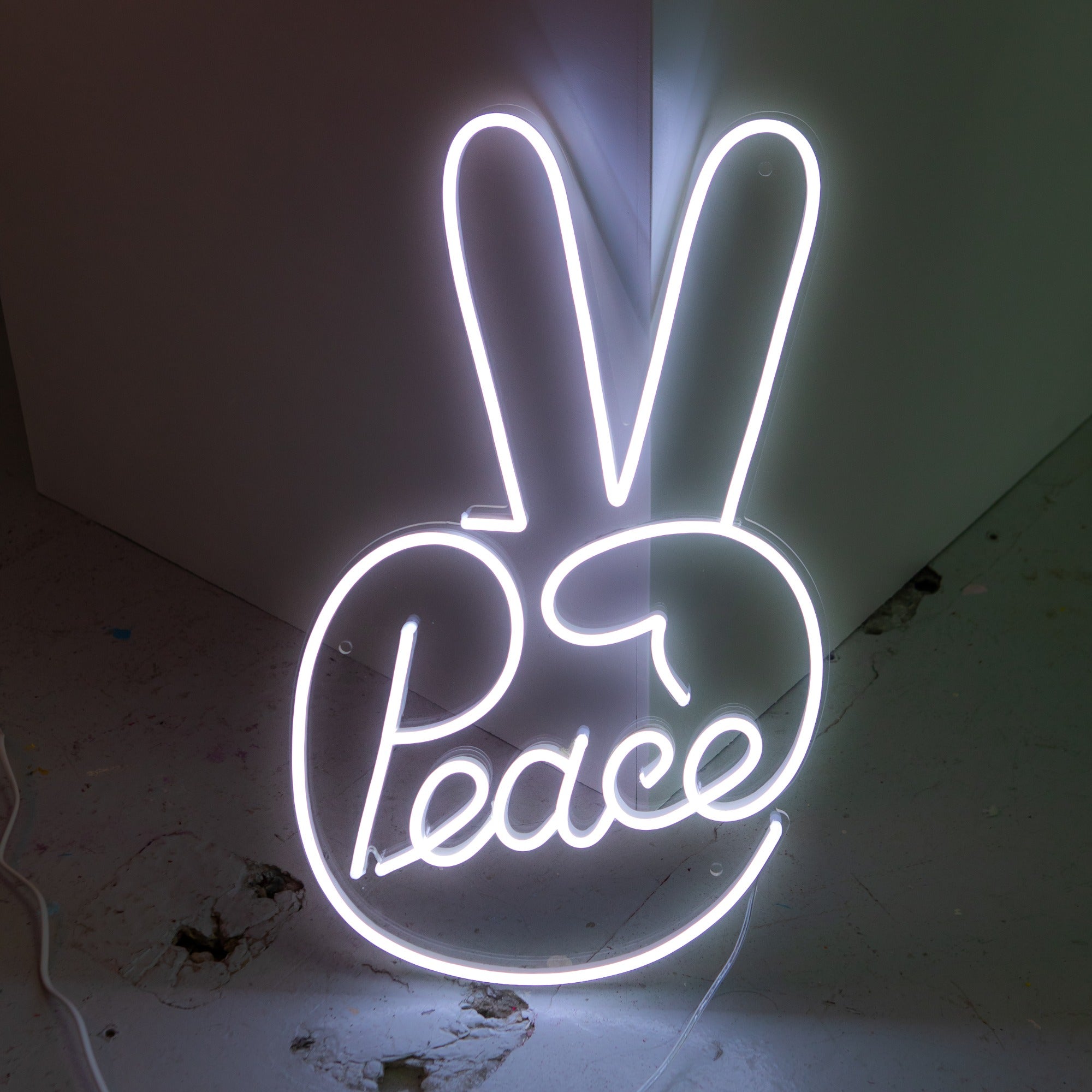 Peace by Ceizer, signe en néon LED