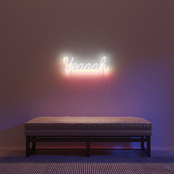 Yeaaah by Zoe Roe, signe en néon LED