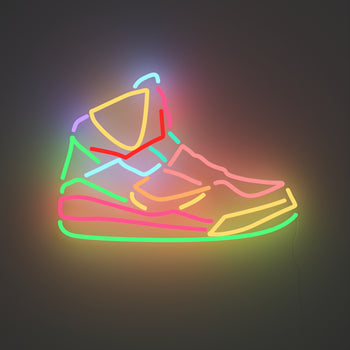 Sneaker by Yoni Alter, signe en néon LED