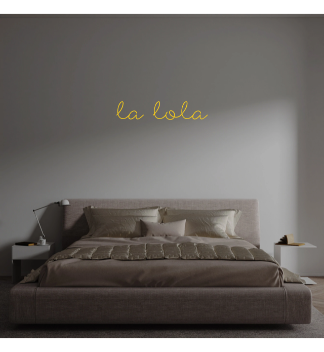 Custom text: la lola