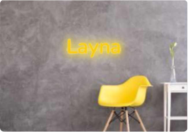 Custom text: Layna
