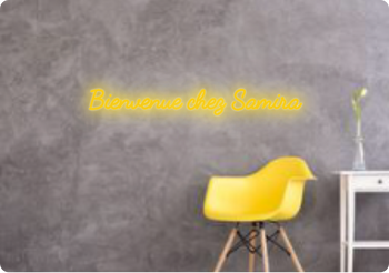 Custom text: Bienvenue   chez    Samira