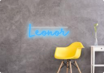 Custom text: Leonor