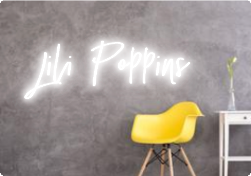 Custom text: Lili Poppins