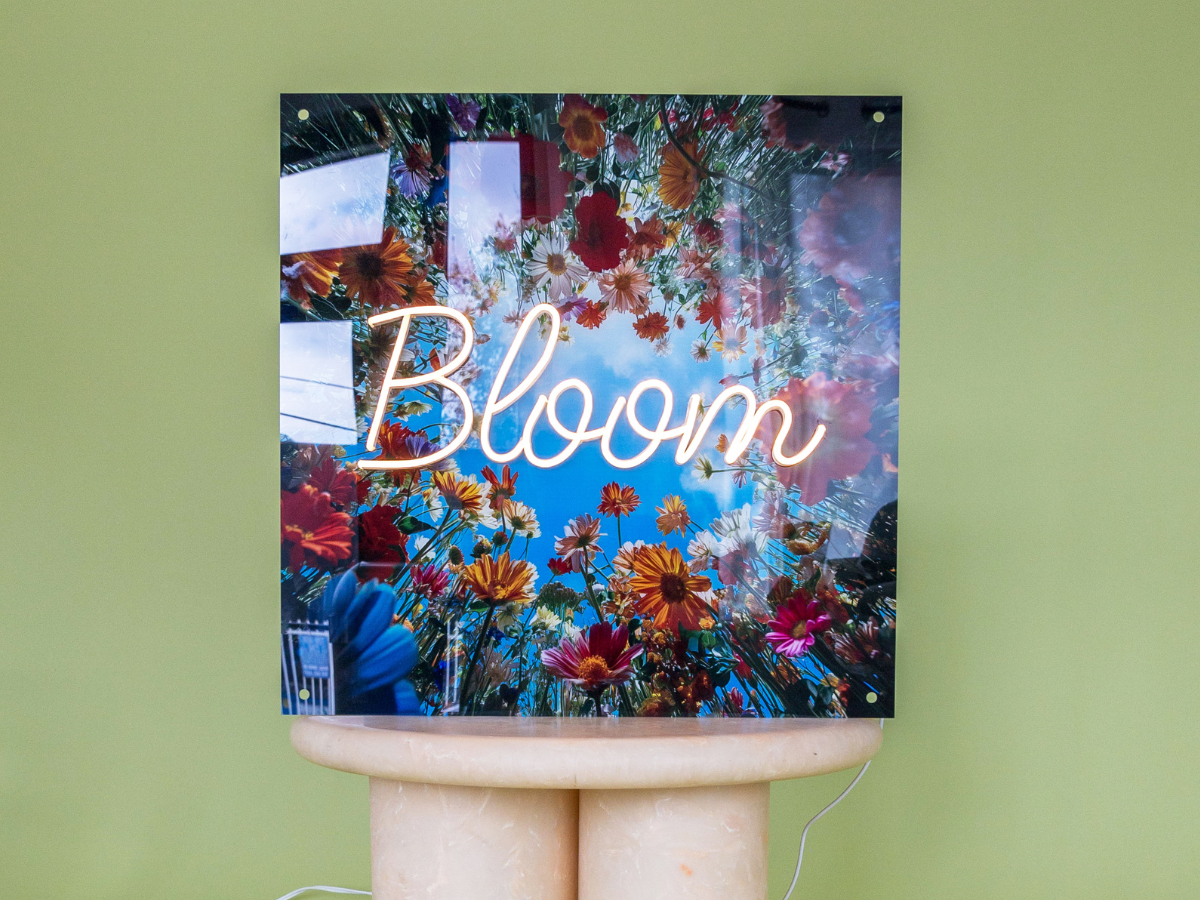 Bloom by Yellowpop Wonderland, Zeichen aus Neon-LEDs