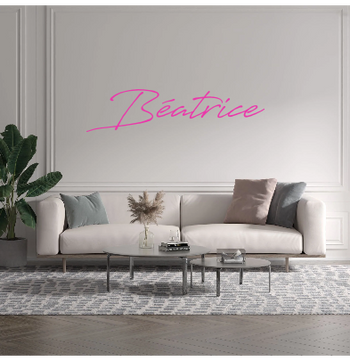 Custom text: Béatrice