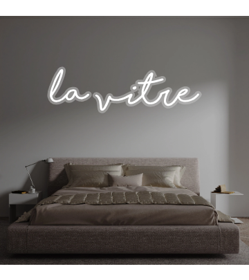 Custom text: la vitre