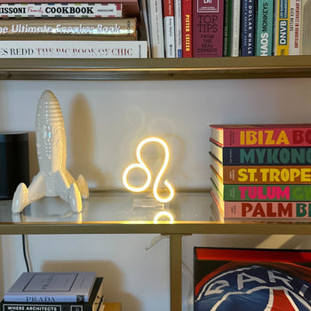 Löwe, Zeichen in Neon LED