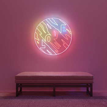 Love by Ceizer, Zeichen aus Neon-LEDs