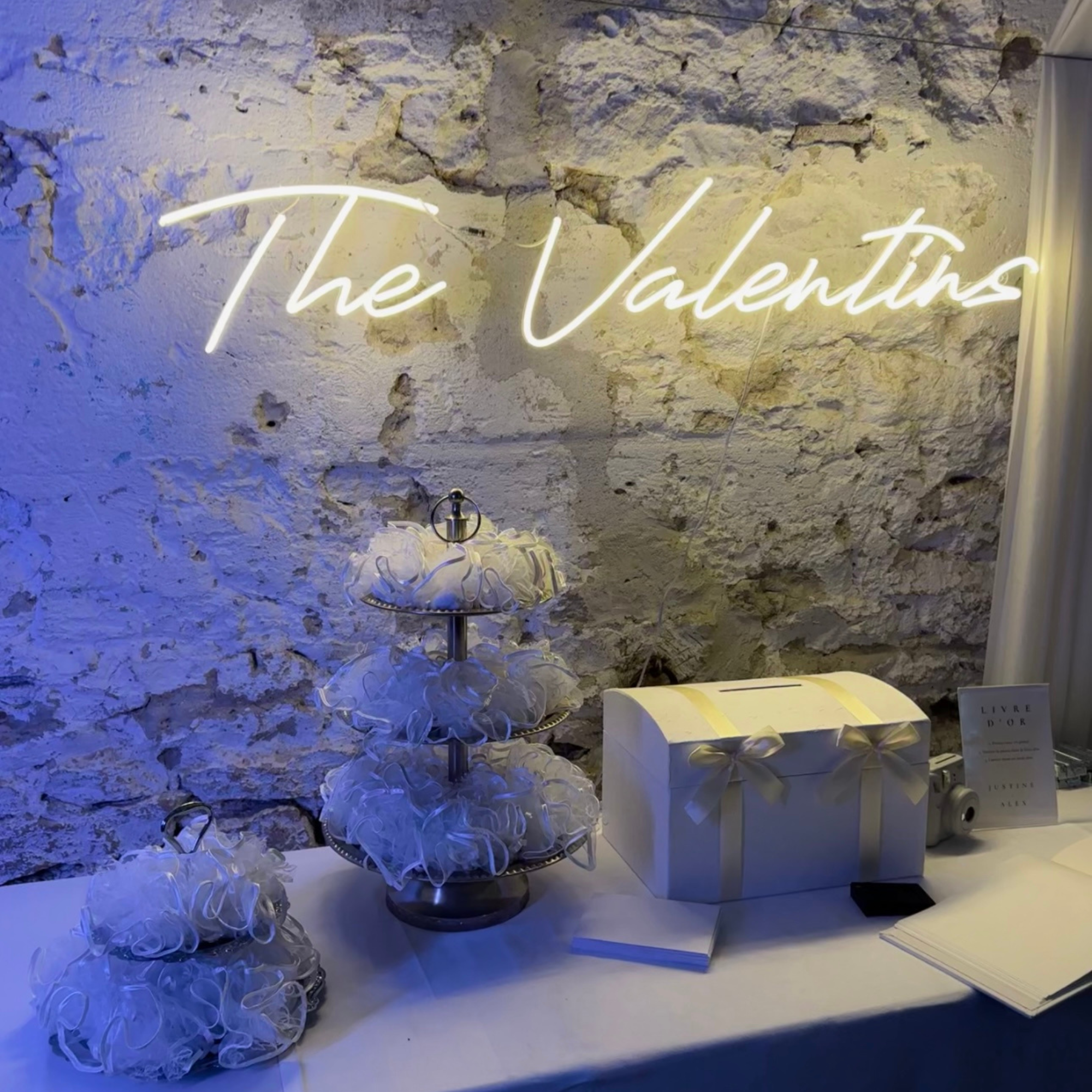 Customized LED neon for weddings