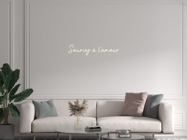 Custom text: Souriez à l