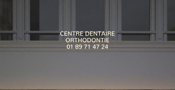 Custom text: CENTRE DENTAIRE
ORTHODONTIE
01 89 71 47 24