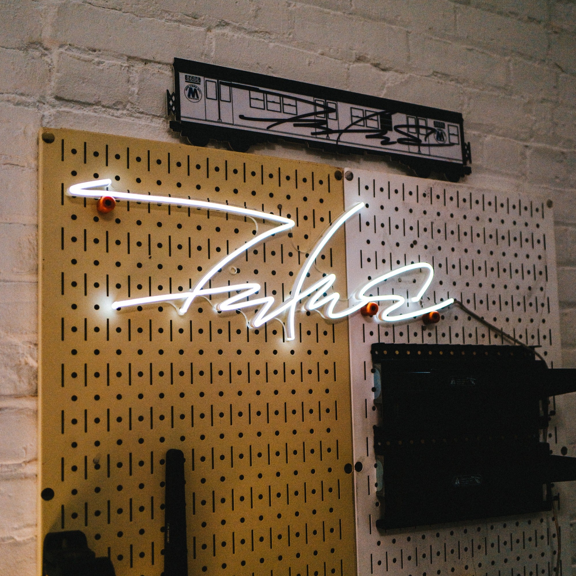 Signatura by Futura - Neon LED sign