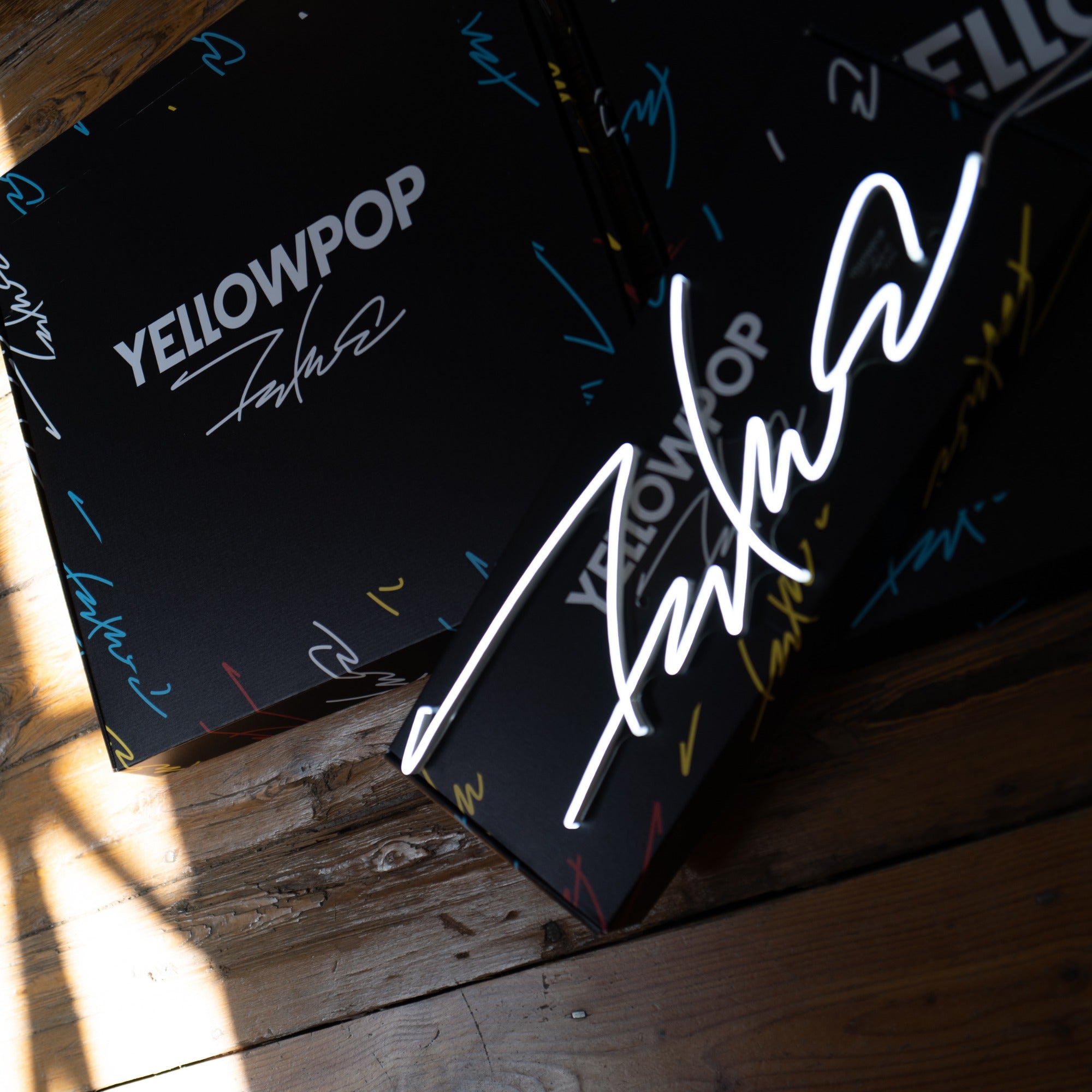 Signatura by Futura - Neon LED sign