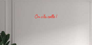 Custom text: On s