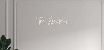 Custom text: The Escoliers