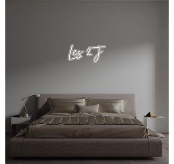 Custom text: Les 2 J