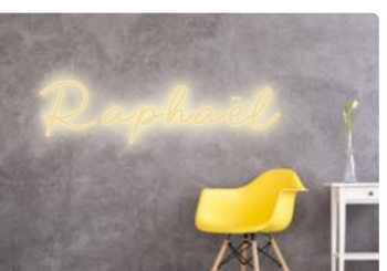 Custom text: Raphaël
