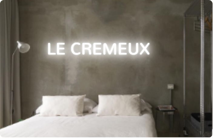 Custom text: LE CREMEUX