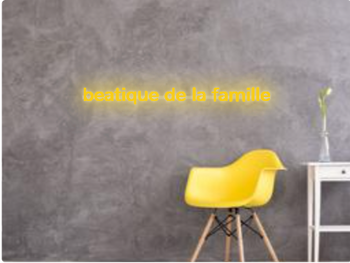 Custom text: beatique de la famille
