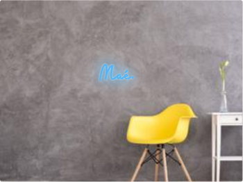 Custom text: Maé.