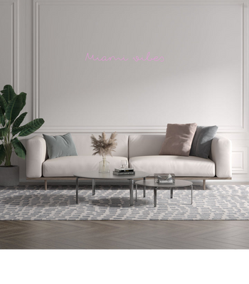 Custom text: Miami vibes