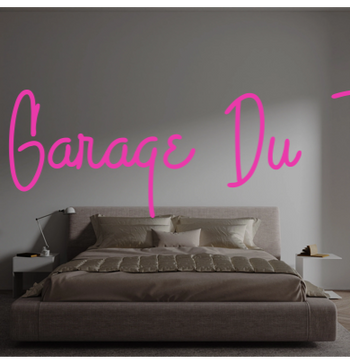 Custom text: Le Garage Du Pot