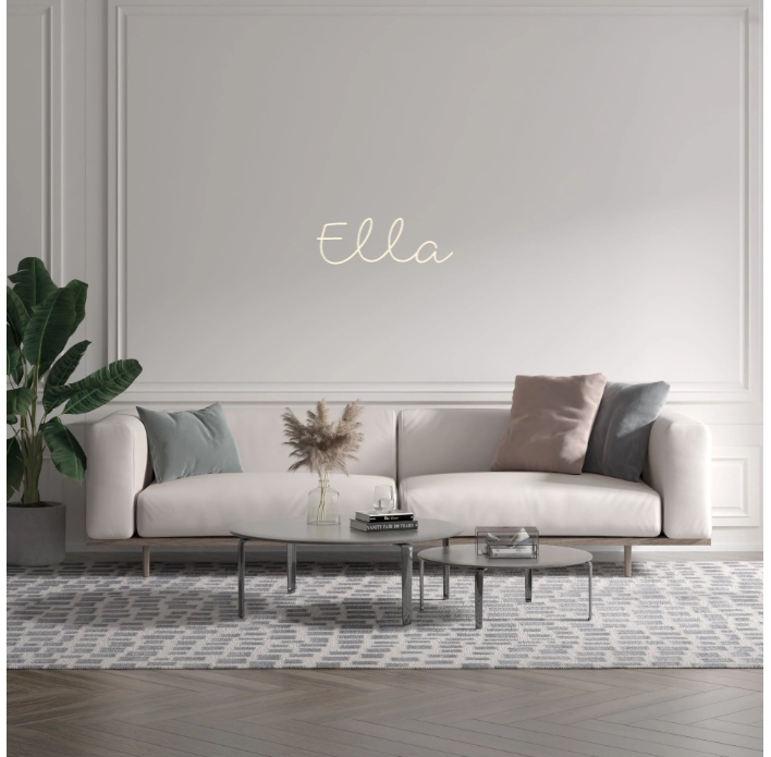 Custom text: Ella
