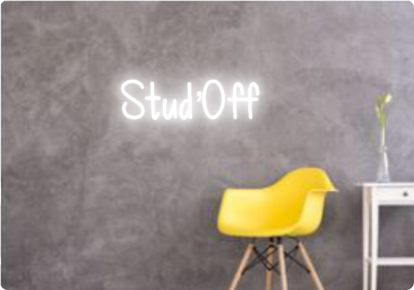 Custom text: Stud’Off
