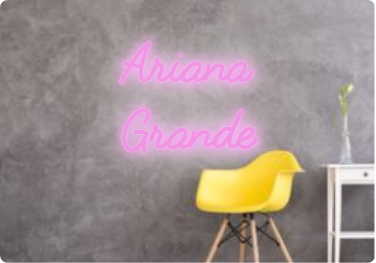 Custom text: Ariana
Grande